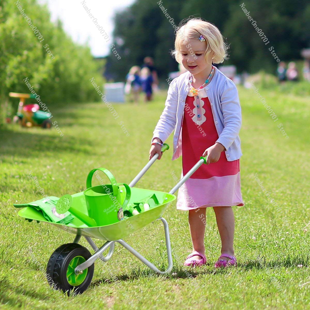 عربة يدوية خضراء للأطفال للعب  - مراجعة Kids Outdoor Set وسعره